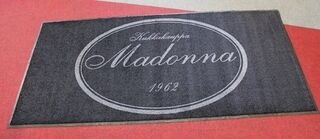 Pestav logovaip Madonna 115x240cm